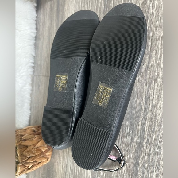 Demonia star-27 ankle strap flat with studded bow and scalloped detail. Size 5 - Picture 9 of 11